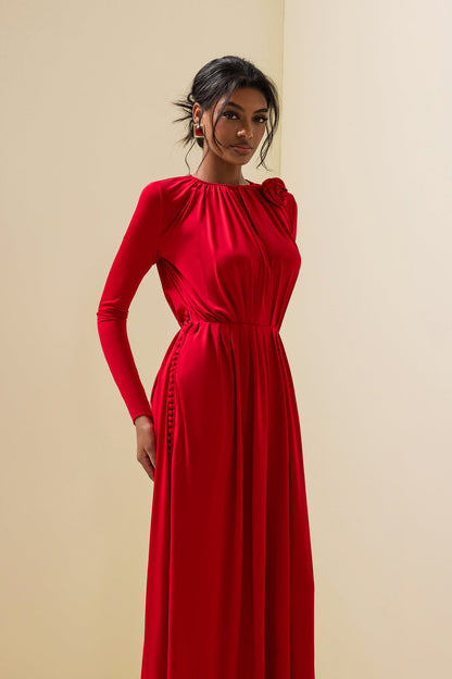 Beautifully Crafted Dress in a Classic Style