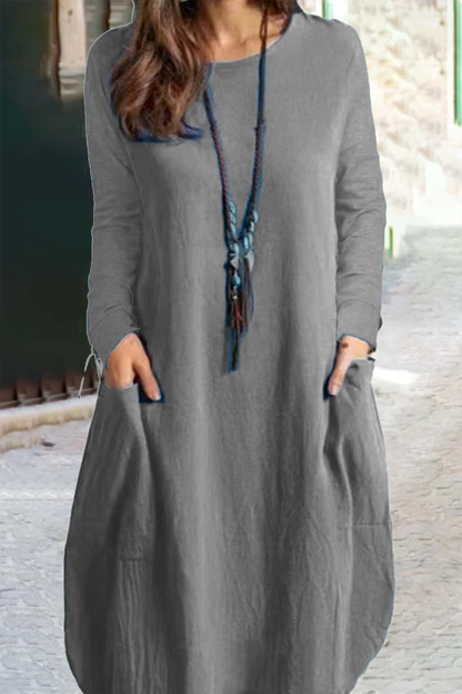 Classic Vintage Dress with a Flattering Fit