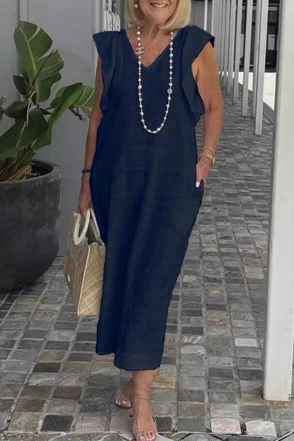 Beautifully Finished Dress in a Timeless Design