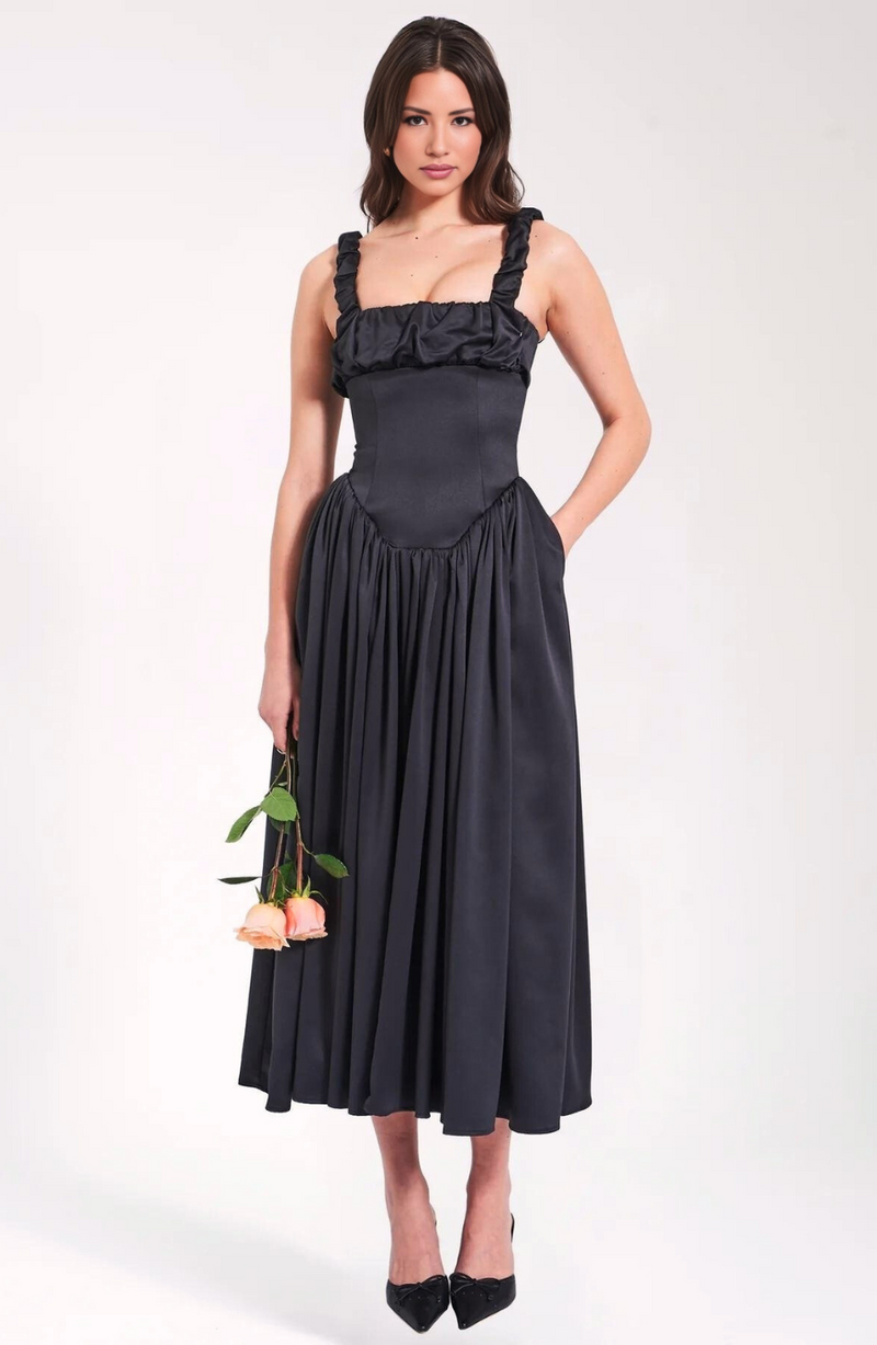 Classic Vintage Dress with a Flattering Fit
