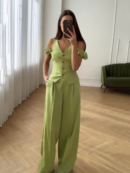Beautifully Finished Pants in a Timeless Design