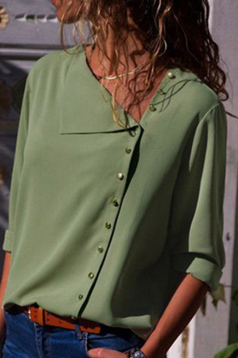 Beautifully Finished Top in a Timeless Design
