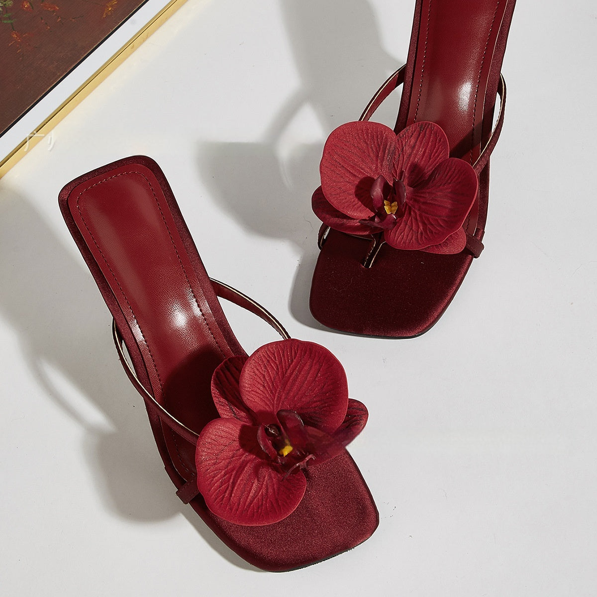 Chic Orthopedic Sandals with Unique Design