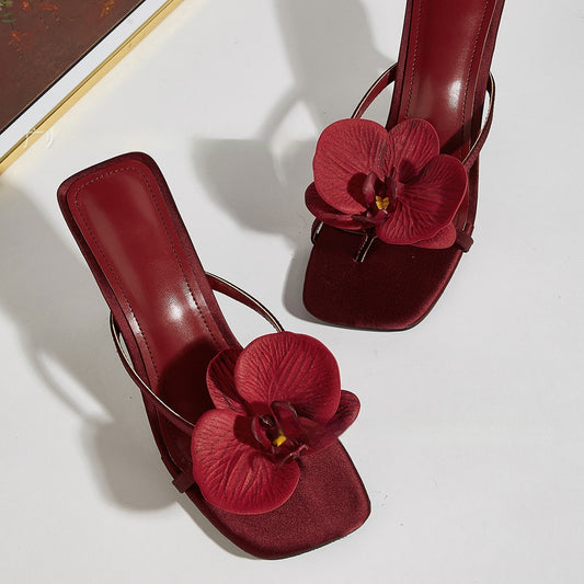 Chic Orthopedic Sandals with Unique Design