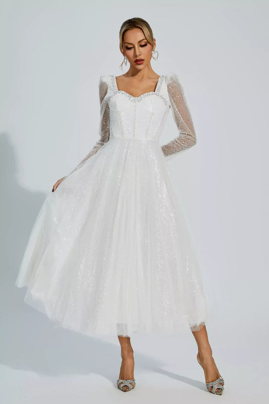 Beautifully Crafted Dress in a Classic Style