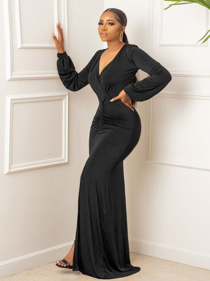 Effortlessly Elegant Dress with a Timeless Design