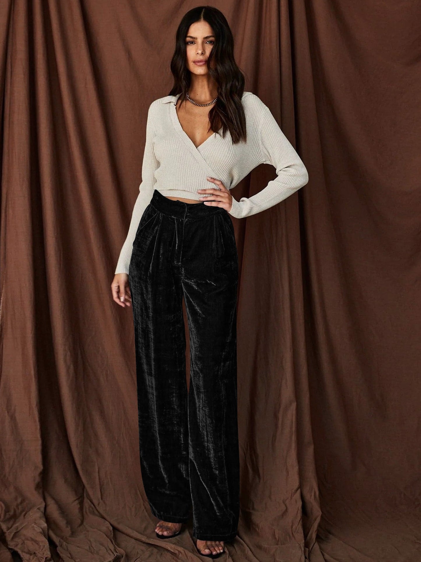 Well Tailored Pants with a Graceful Silhouette