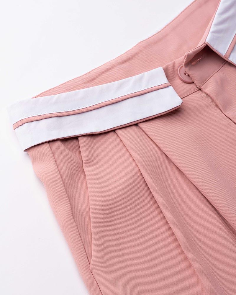 Classic Vintage Pants with a Flattering Fit