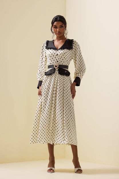 Classic Vintage Dress with a Flattering Fit