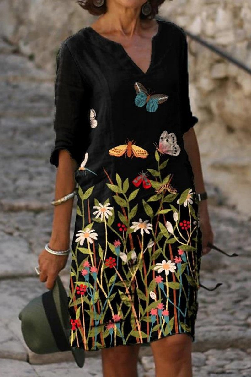 Beautifully Finished Dress in a Timeless Design