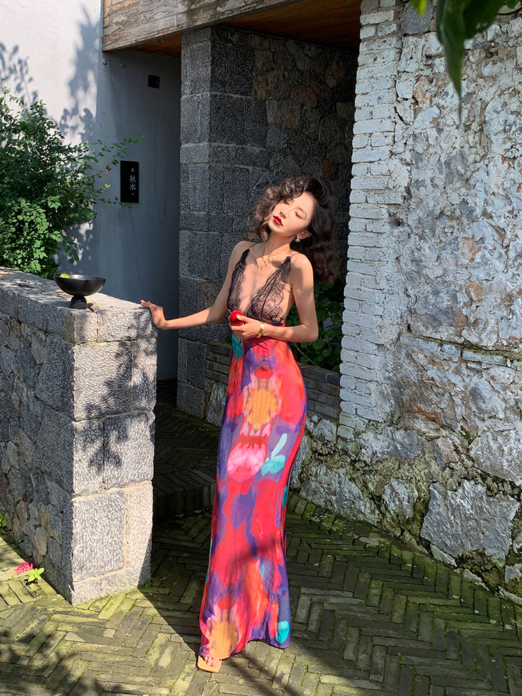 Classic Vintage & Enduringly Stylish Dress