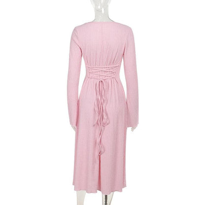 Beautifully Finished Dress in a Timeless Design