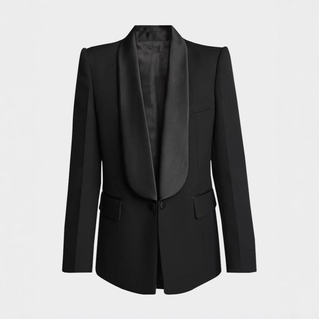 Gracefully Styled Coat for Any Occasion