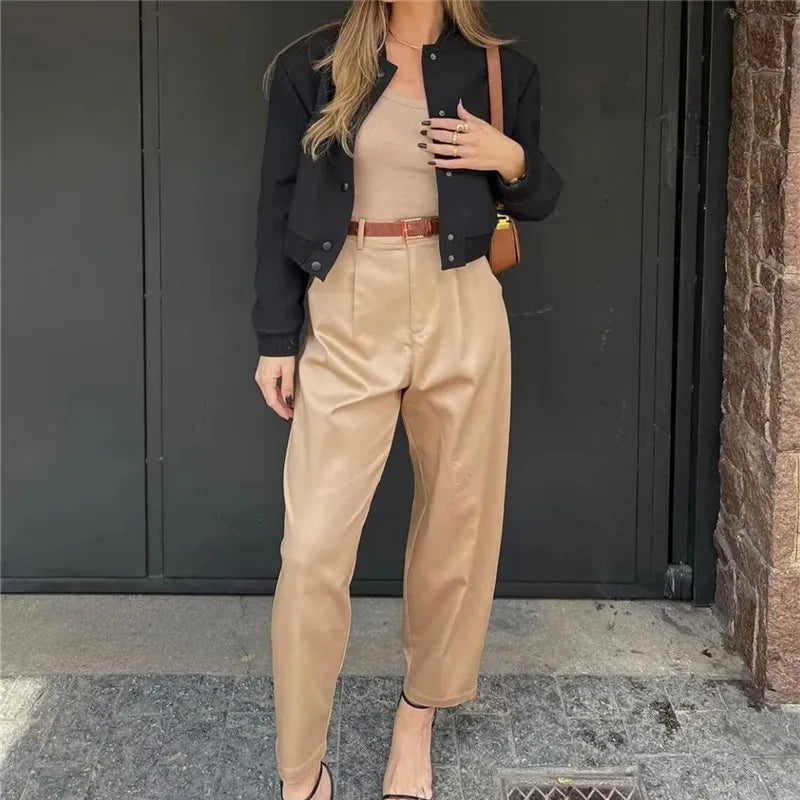 Well Tailored Pants with a Graceful Silhouette