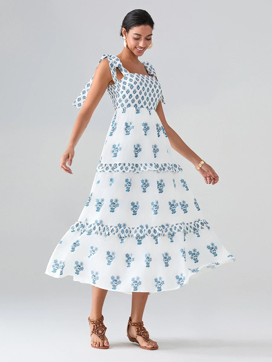 Beautifully Finished Dress in a Timeless Design
