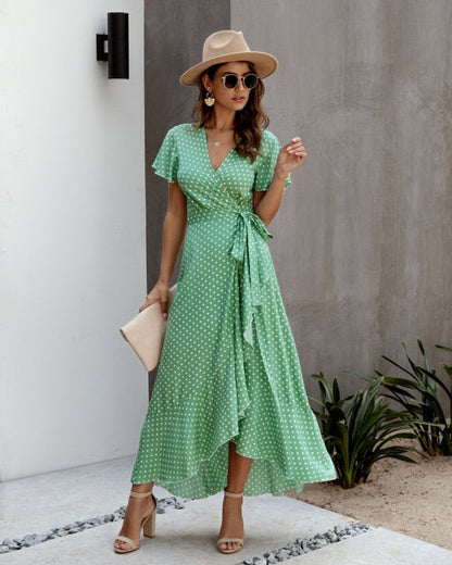 Sophisticated Dress with a Clean Classic Look