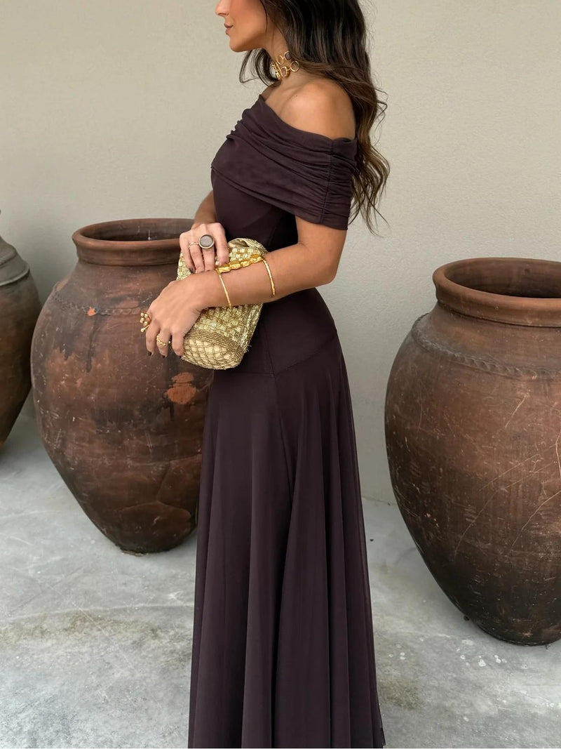 Sophisticated Dress with a Clean Classic Look