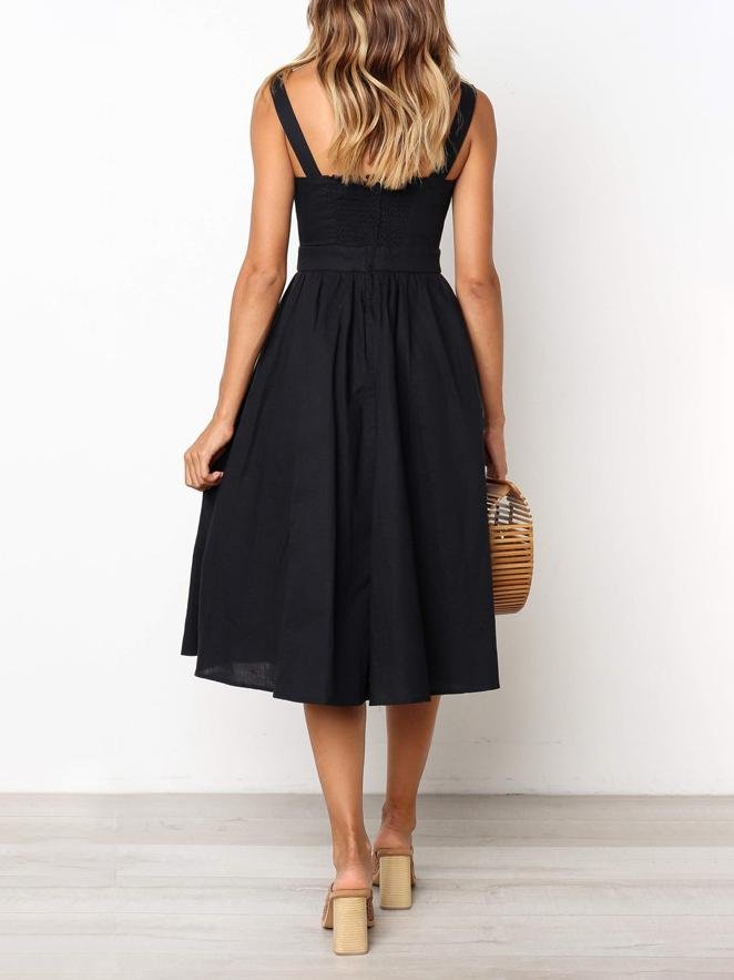 Classic Vintage Dress with a Flattering Fit