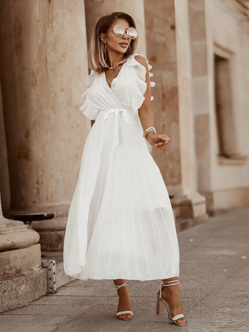 Effortlessly Elegant Dress with a Timeless Design