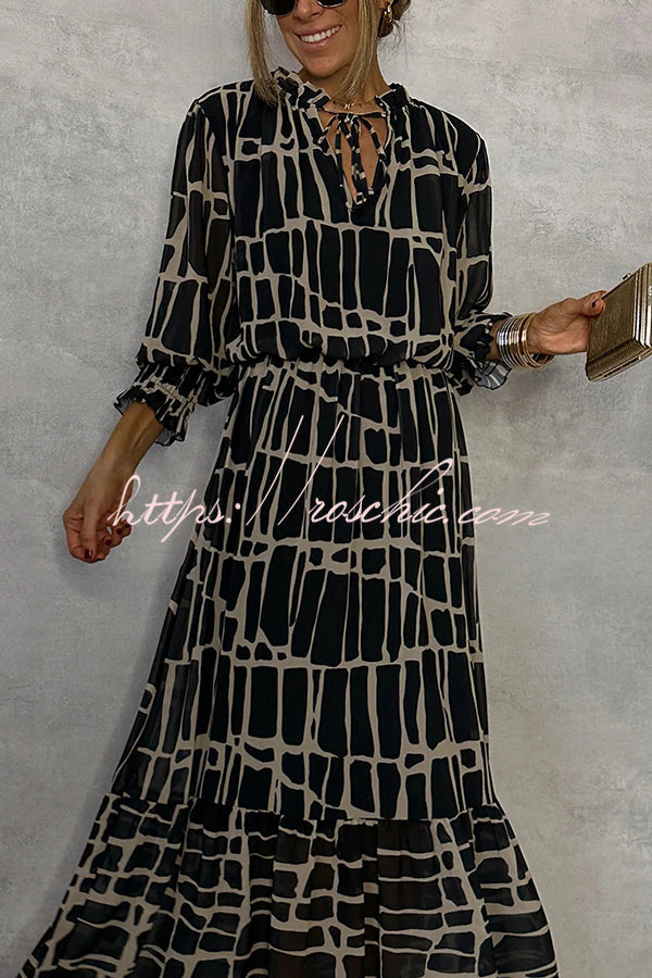 Beautifully Finished Dress in a Timeless Design