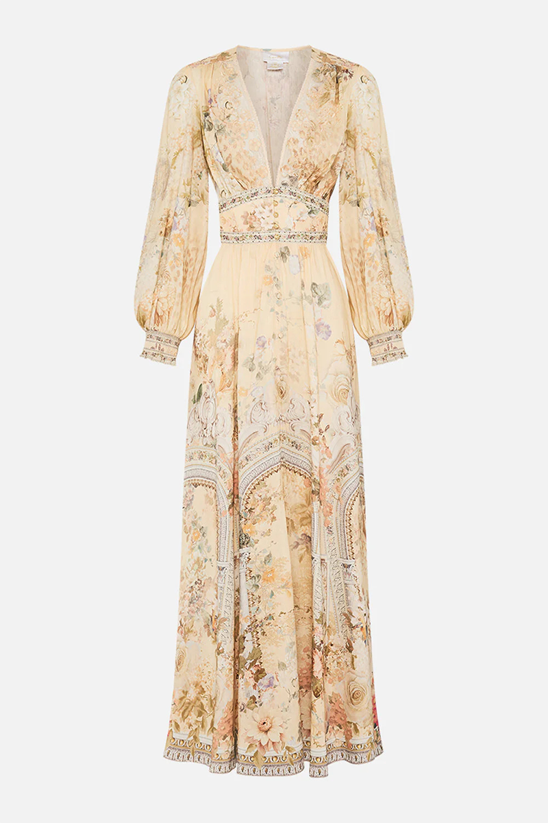 Gracefully Styled Dress for Any Occasion