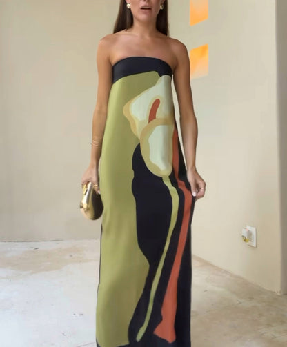 Well Tailored Dress with a Graceful Silhouette
