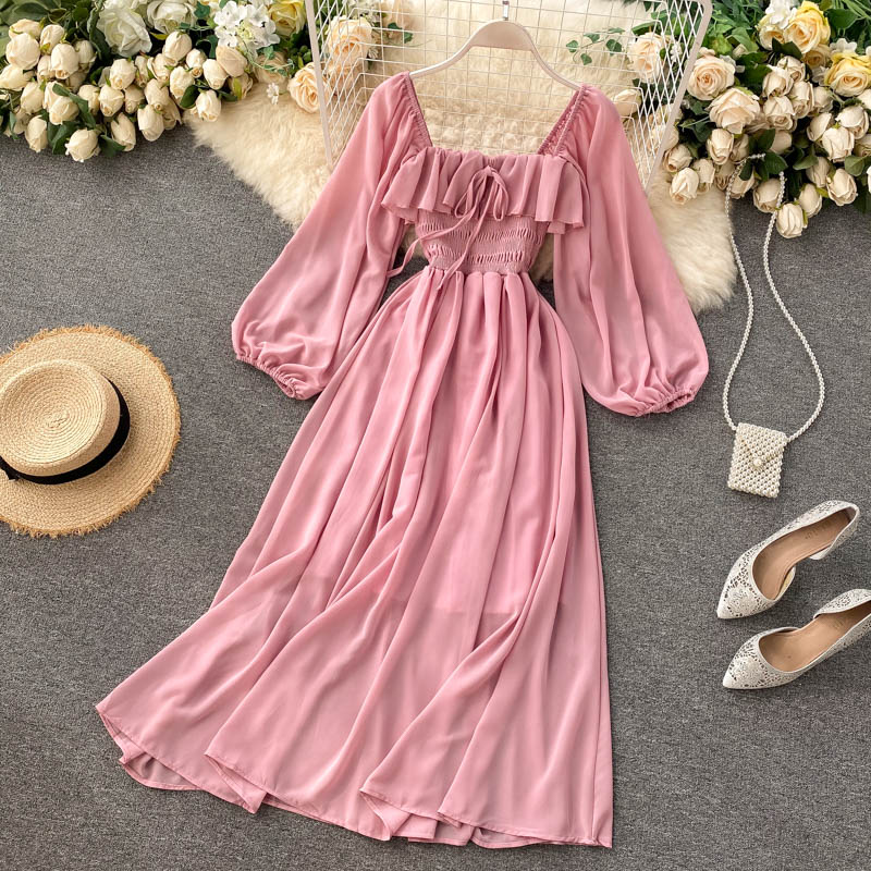 Beautifully Finished Dress in a Timeless Design