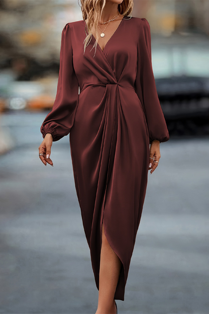 Well Tailored Dress with a Graceful Silhouette