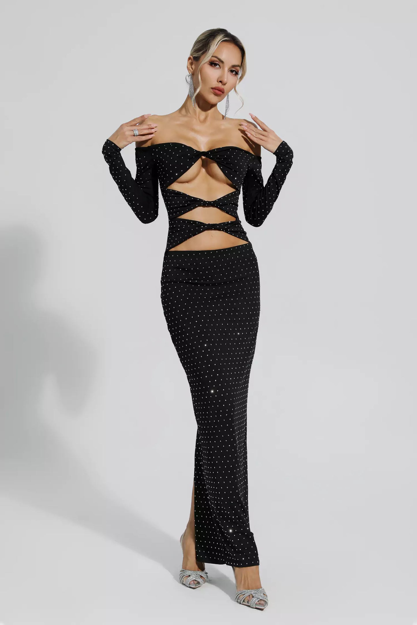 Well Tailored Dress with a Graceful Silhouette