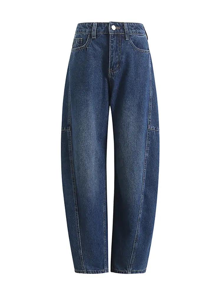 Effortlessly Elegant Pants with a Timeless Design