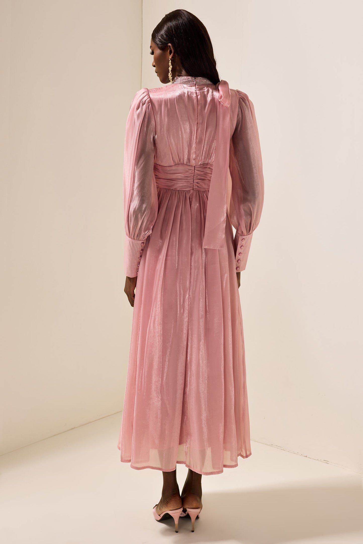 Beautifully Crafted Dress in a Classic Style