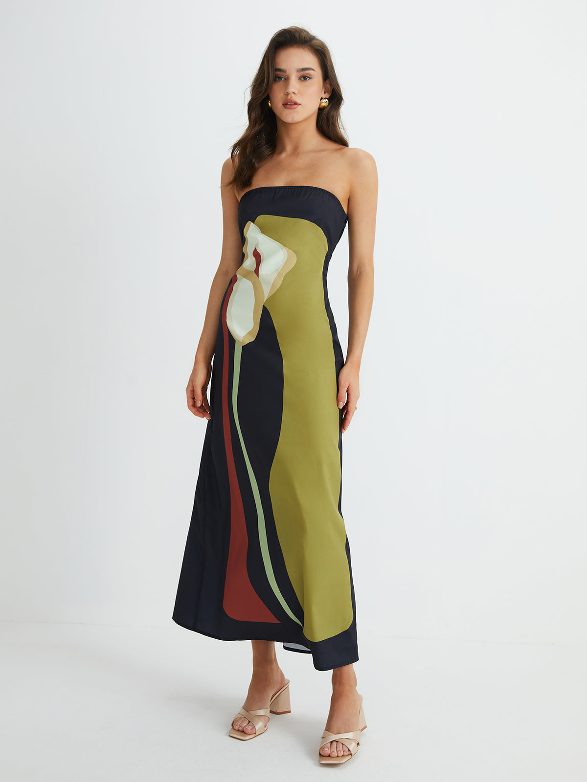 Effortlessly Elegant Dress with a Timeless Design
