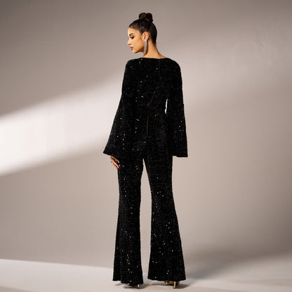 Effortlessly Elegant Garment with a Timeless Design