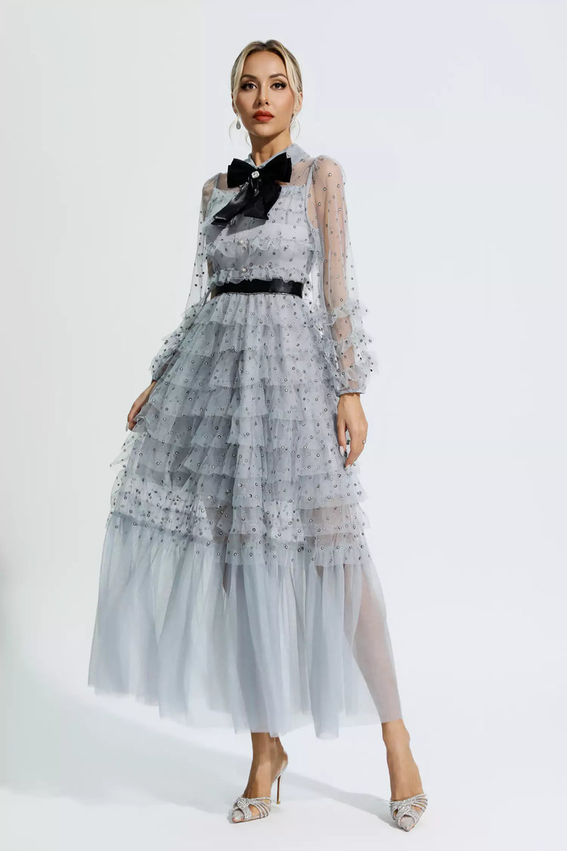 Well Tailored Dress with a Graceful Silhouette