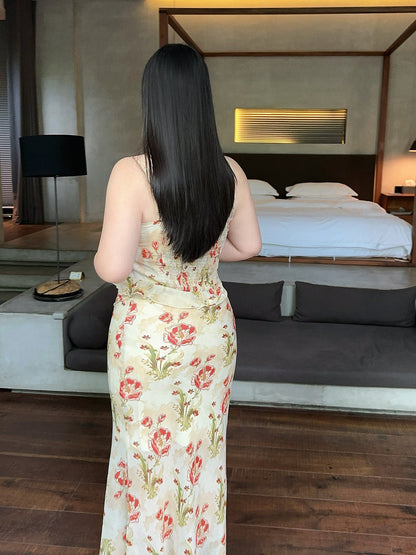 Classic Vintage & Enduringly Stylish Dress