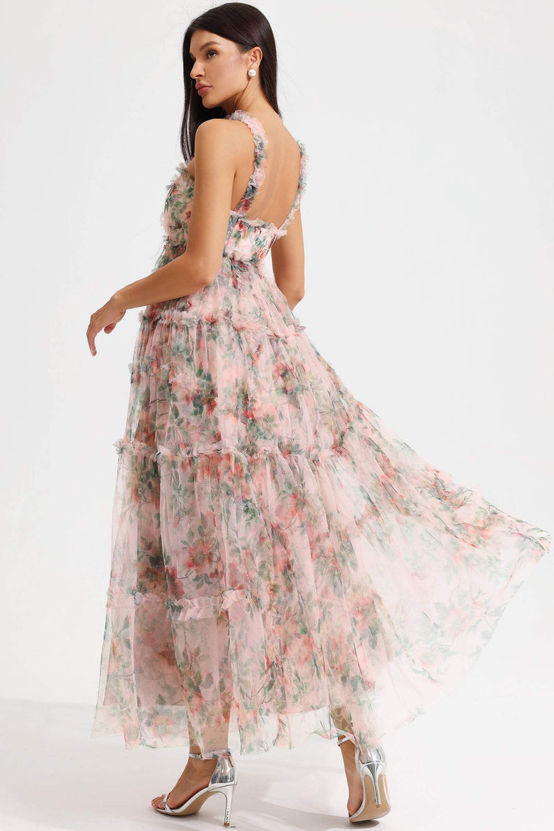 Gracefully Styled Dress for Any Occasion
