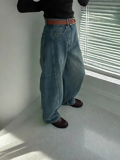Effortlessly Elegant Pants with a Timeless Design