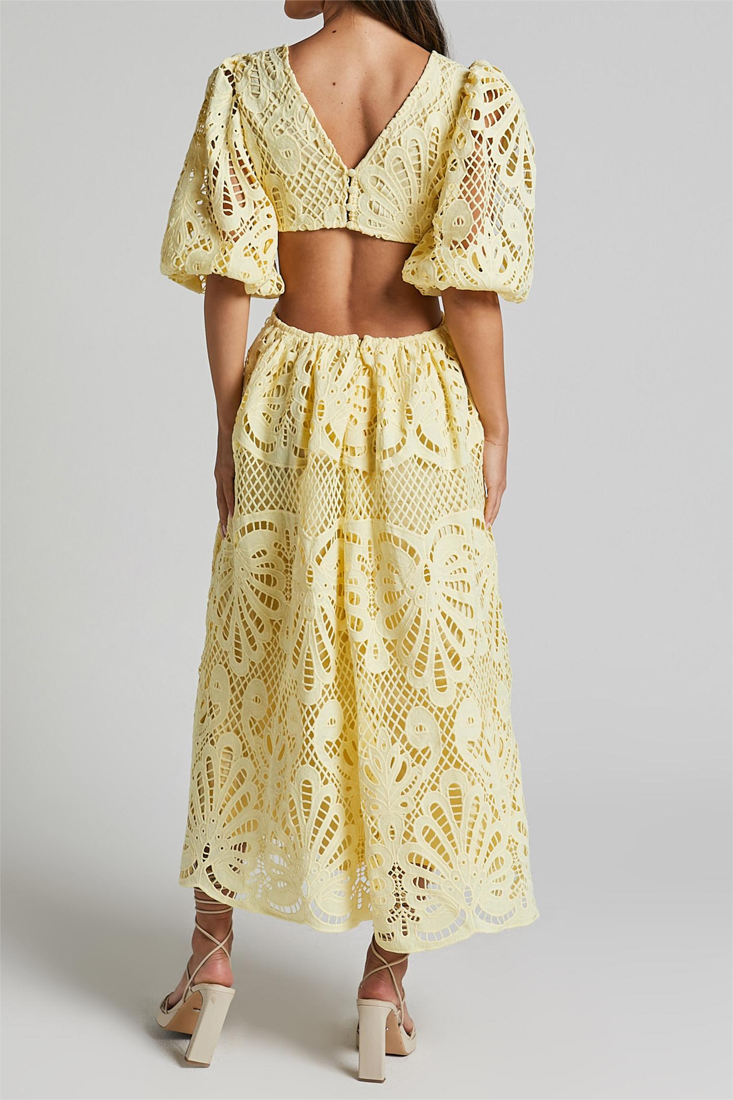 Classic Vintage & Enduringly Stylish Dress