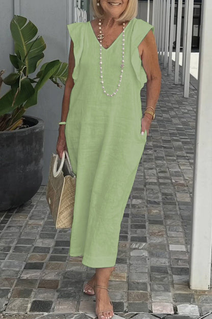 Beautifully Finished Dress in a Timeless Design