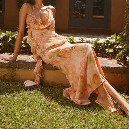 Beautifully Crafted Dress in a Classic Style