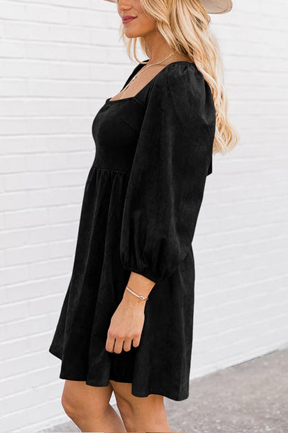 Classic Vintage Dress with a Flattering Fit