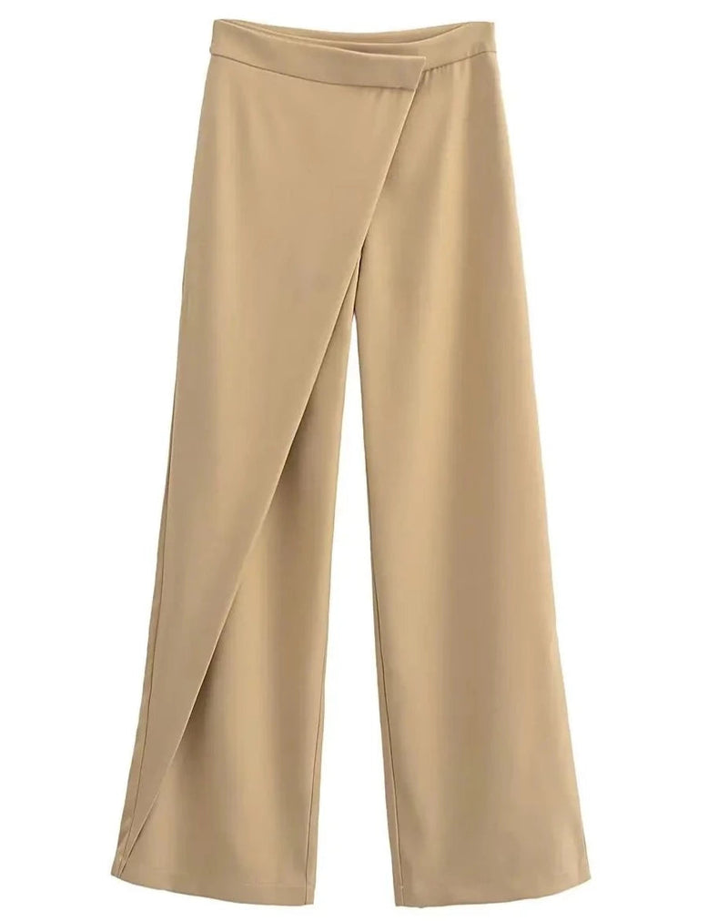Effortlessly Elegant Pants with a Timeless Design