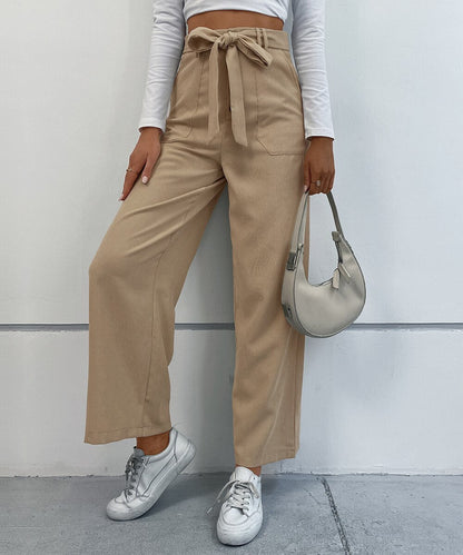 Effortlessly Elegant Pants with a Timeless Design
