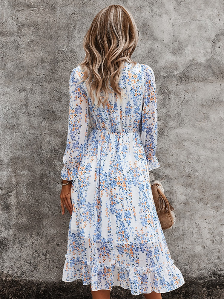Sophisticated Dress with a Clean Classic Look