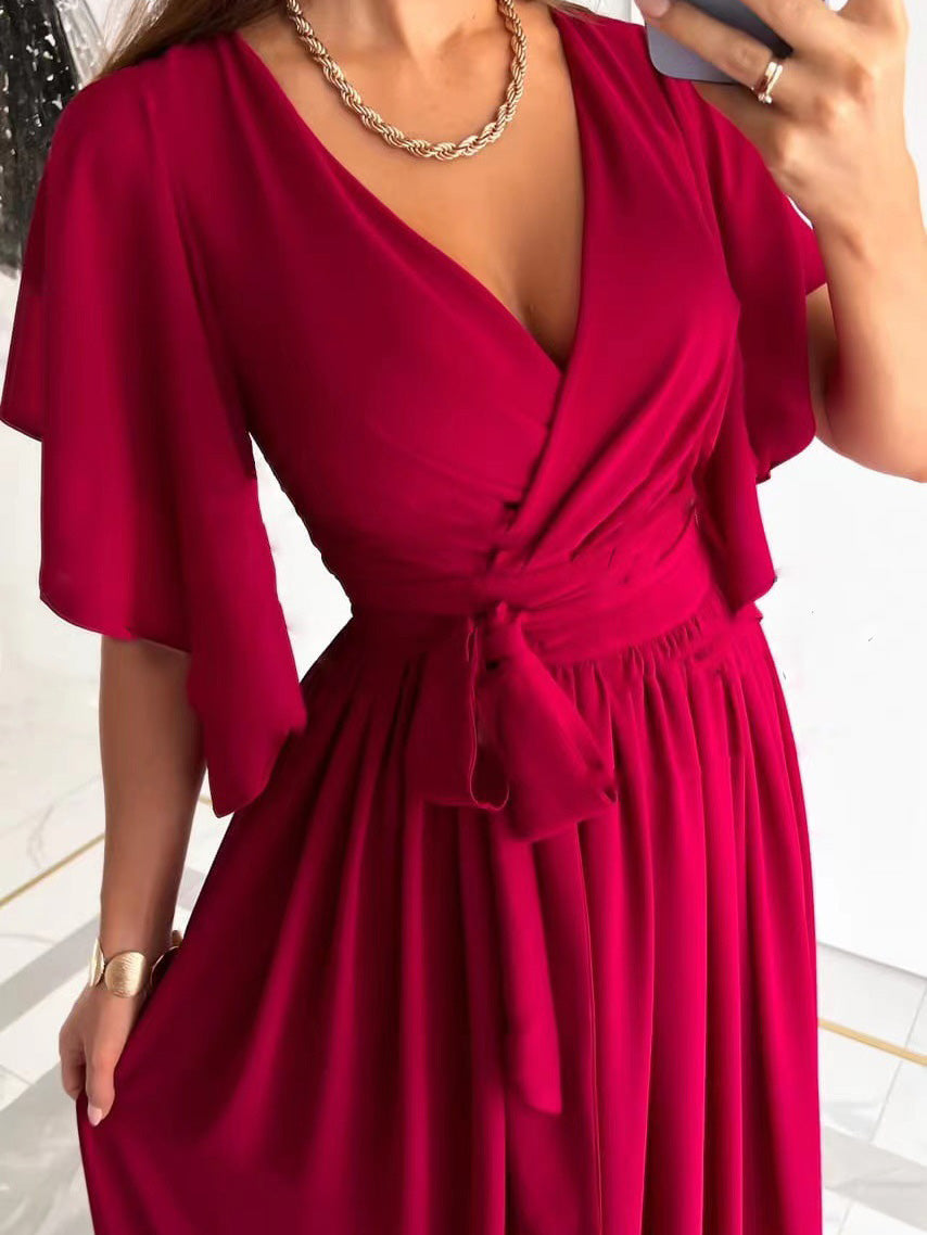 Beautifully Finished Dress in a Timeless Design