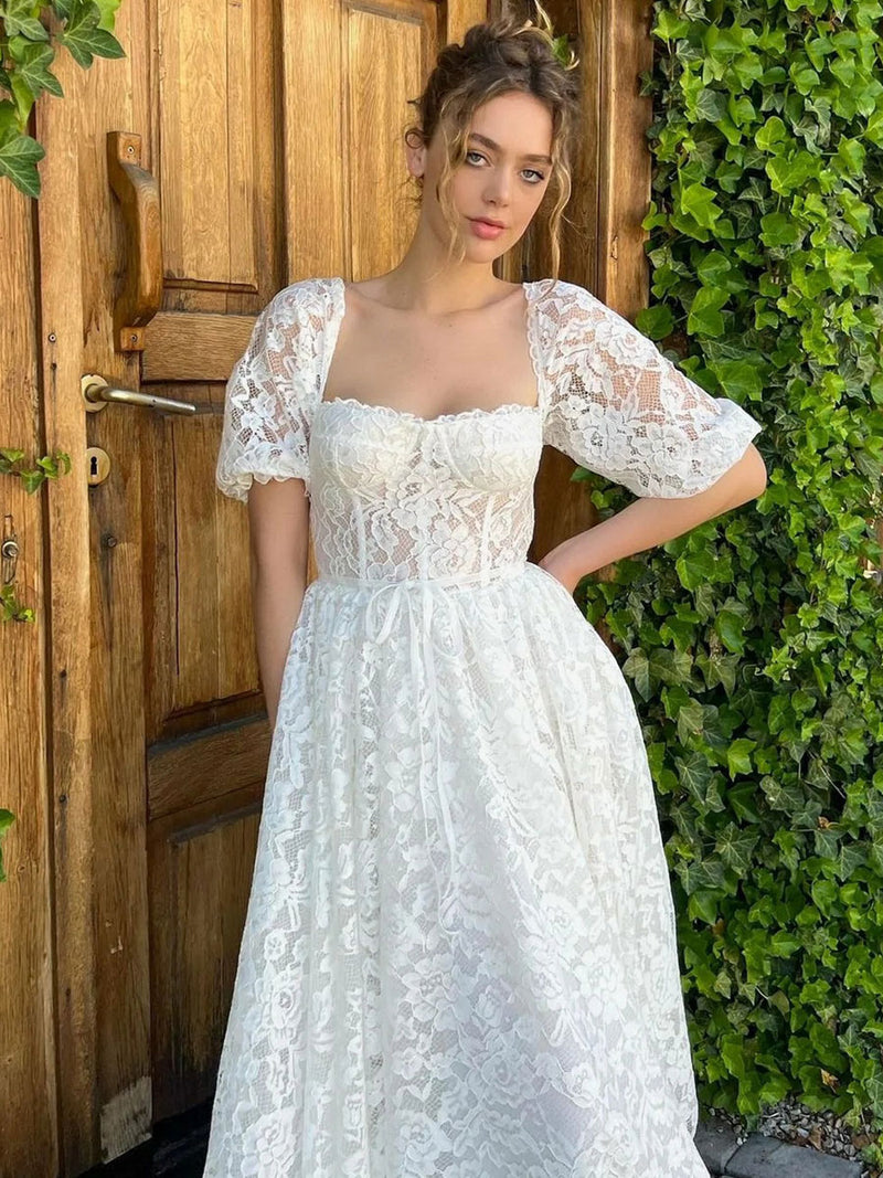Beautifully Finished Dress in a Timeless Design