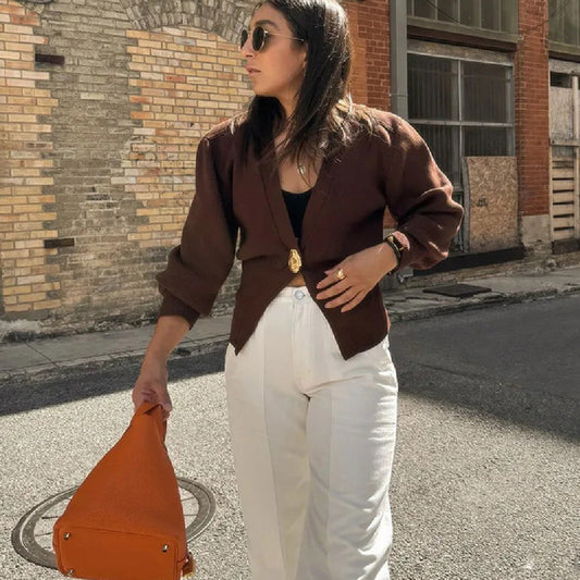 Elegantly Styled Cardigan for Everyday Wear