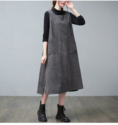 Classic Vintage Dress with a Flattering Fit