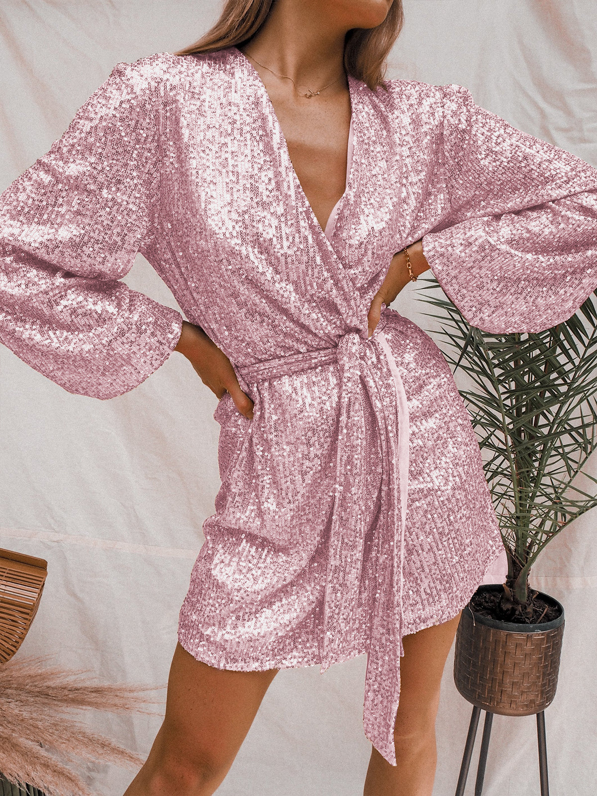 Effortlessly Elegant Dress with a Timeless Design