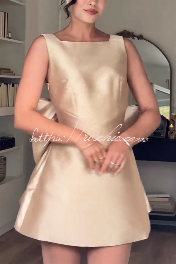 Classic Vintage & Enduringly Stylish Dress
